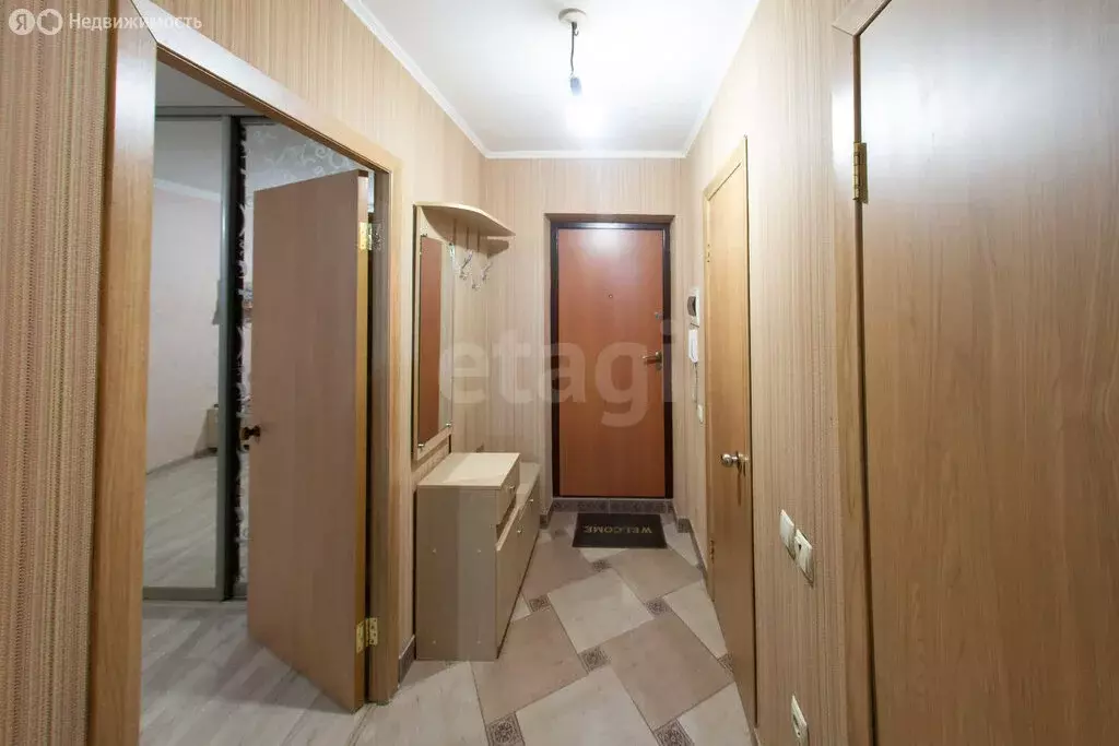 1-комнатная квартира: Альметьевск, улица Шевченко, 166 (39.9 м) - Фото 1