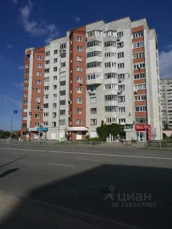 1-к кв. Свердловская область, Екатеринбург ул. Репина, 107 (53.0 м) - Фото 0