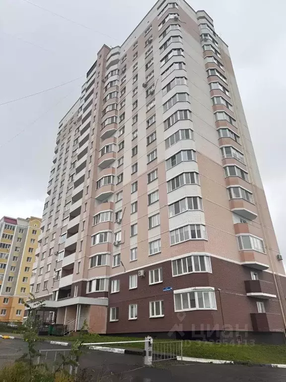 2-к кв. Орловская область, Орел ул. Родзевича-Белевича, 18 (61.0 м) - Фото 0