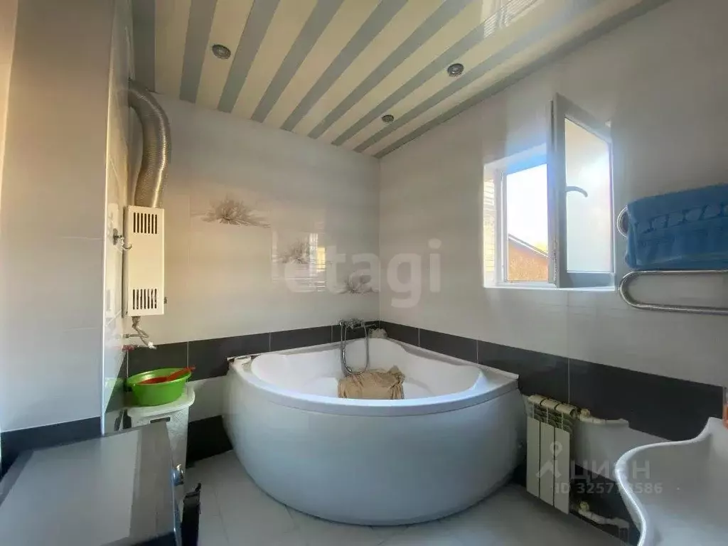 Дом в Ставропольский край, Пятигорск ул. Куйбышева (275 м) - Фото 1