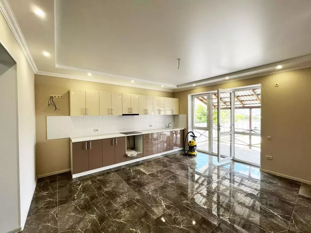 Дом в Крым, Симферопольский район, с. Доброе  (100 м) - Фото 2