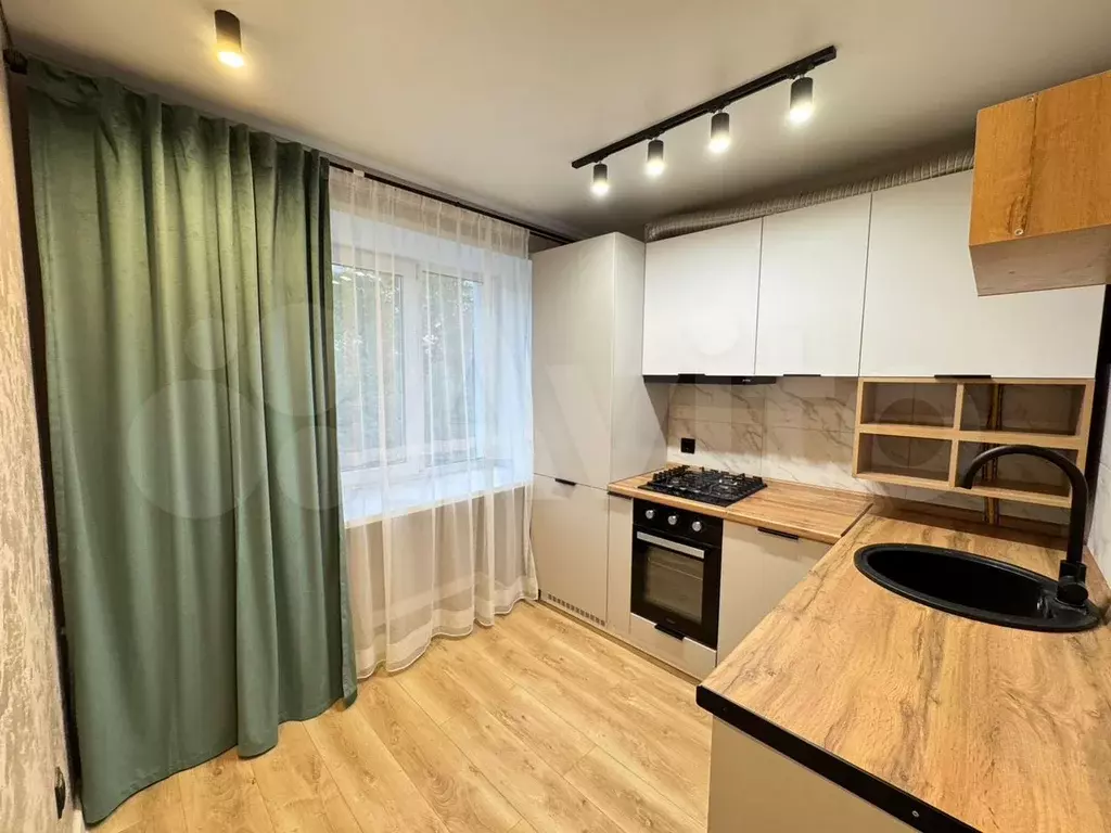 3-к. квартира, 60 м, 3/5 эт. - Фото 0