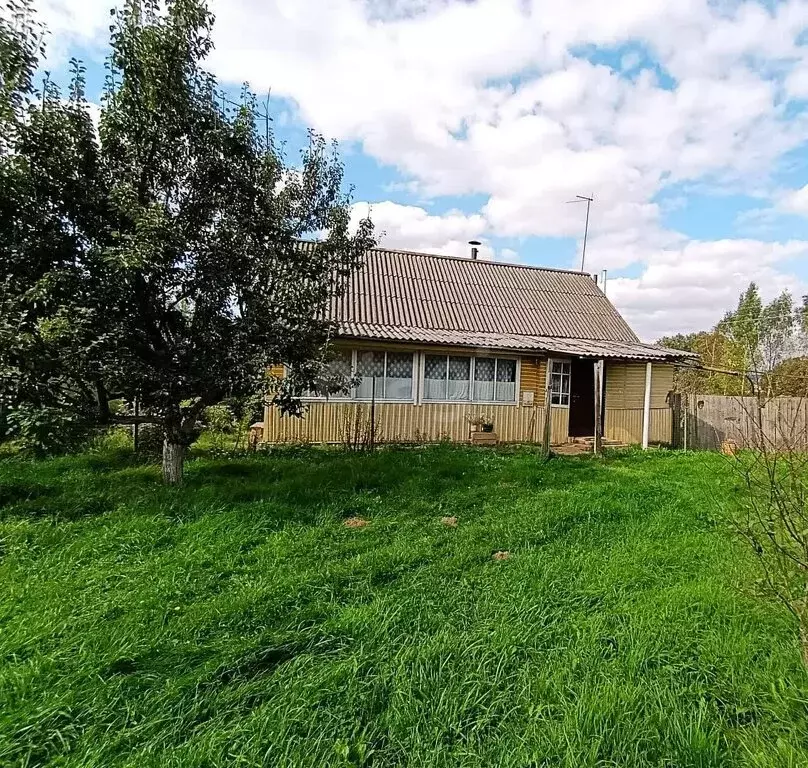 Дом в Псковский район, Серёдкинская волость, село Серёдка, Мясницкая ... - Фото 1