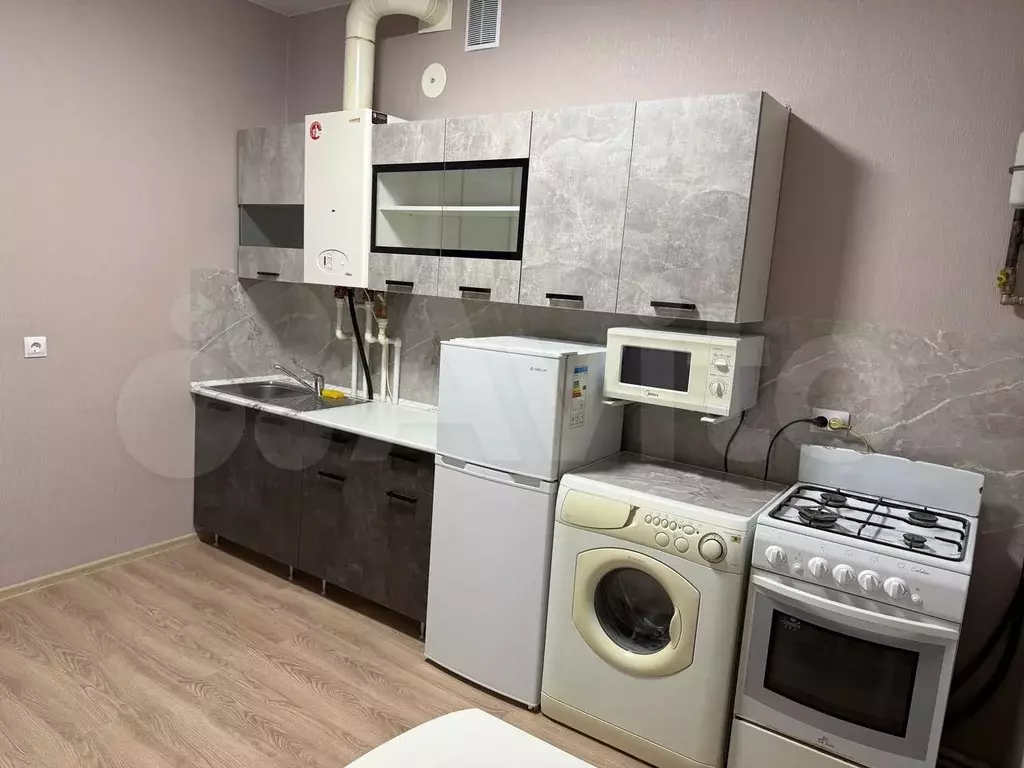 1-к. квартира, 40 м, 2/5 эт. - Фото 1