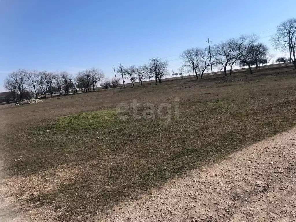 Участок в Крым, Черноморский район, с. Кировское ул. Буденного, 22 ... - Фото 0