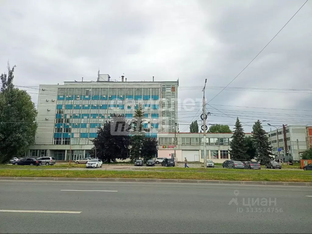 Помещение свободного назначения в Чувашия, Чебоксары просп. ... - Фото 1