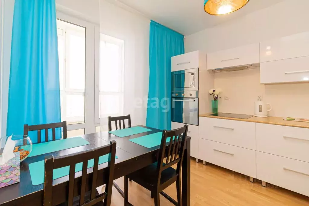 2-к кв. Тюменская область, Тюмень ул. Николая Зелинского, 19 (56.1 м) - Фото 2