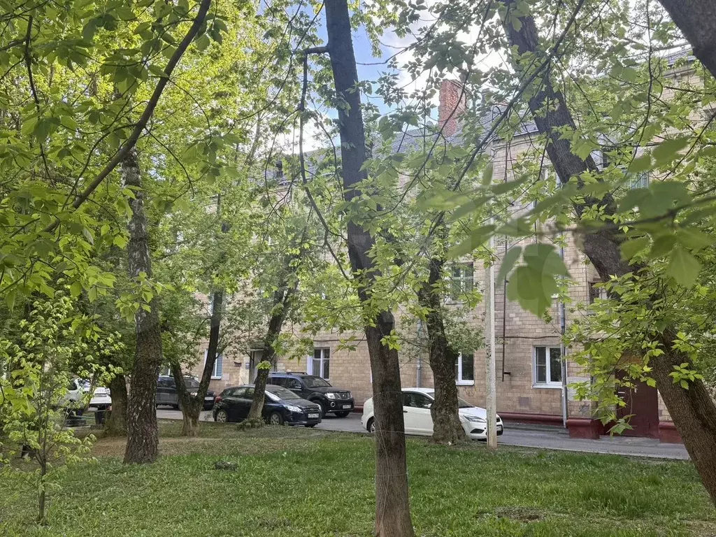 Комната 19,2 м в 3-к., 3/3 эт. - Фото 0