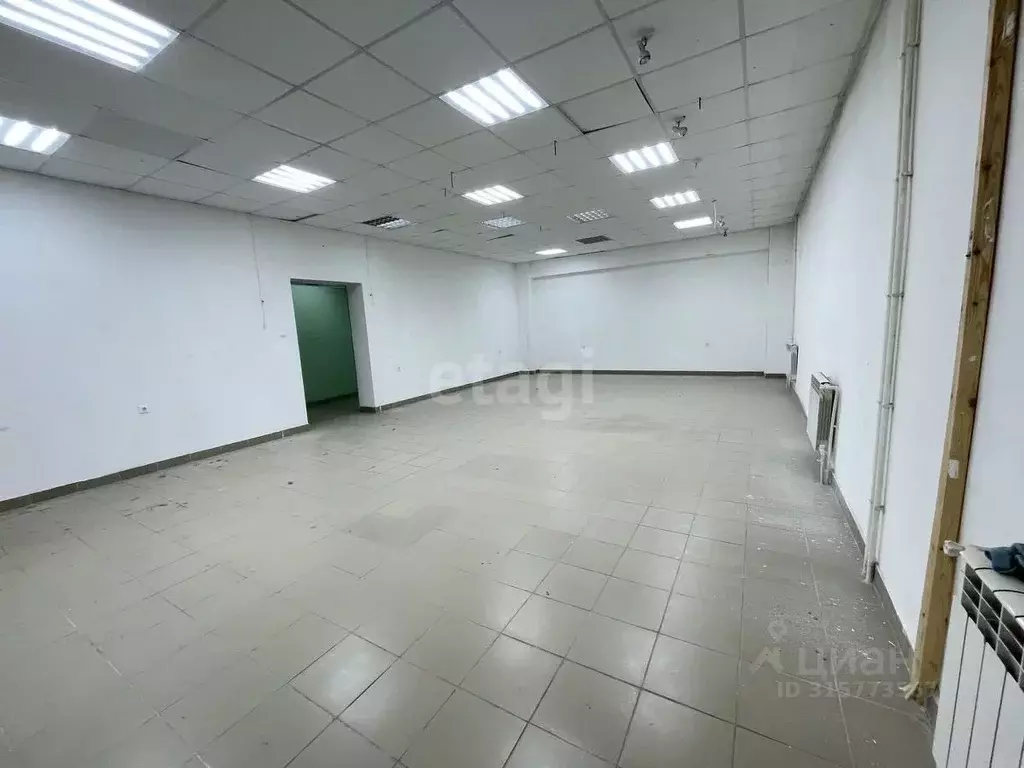 Торговая площадь в Архангельская область, Котлас ул. Ленина, 18 (63 м) - Фото 1