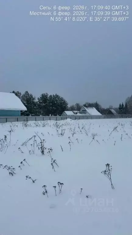 Участок в Московская область, Можайский муниципальный округ, д. Митино ... - Фото 0