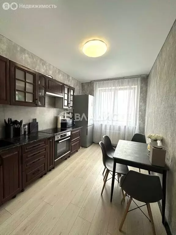 2-комнатная квартира: Тобольск, 10-й микрорайон, 72 (56 м) - Фото 1