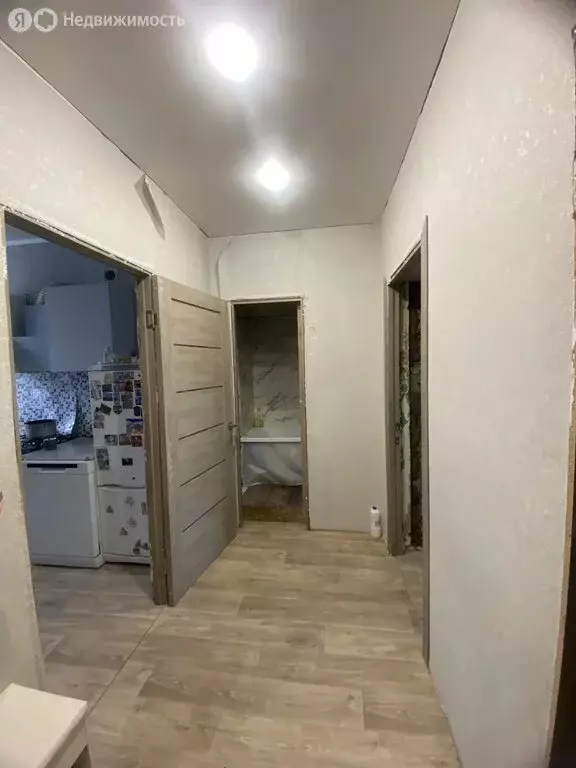 3-комнатная квартира: Белорецк, улица Карла Маркса, 113 (55.6 м) - Фото 1
