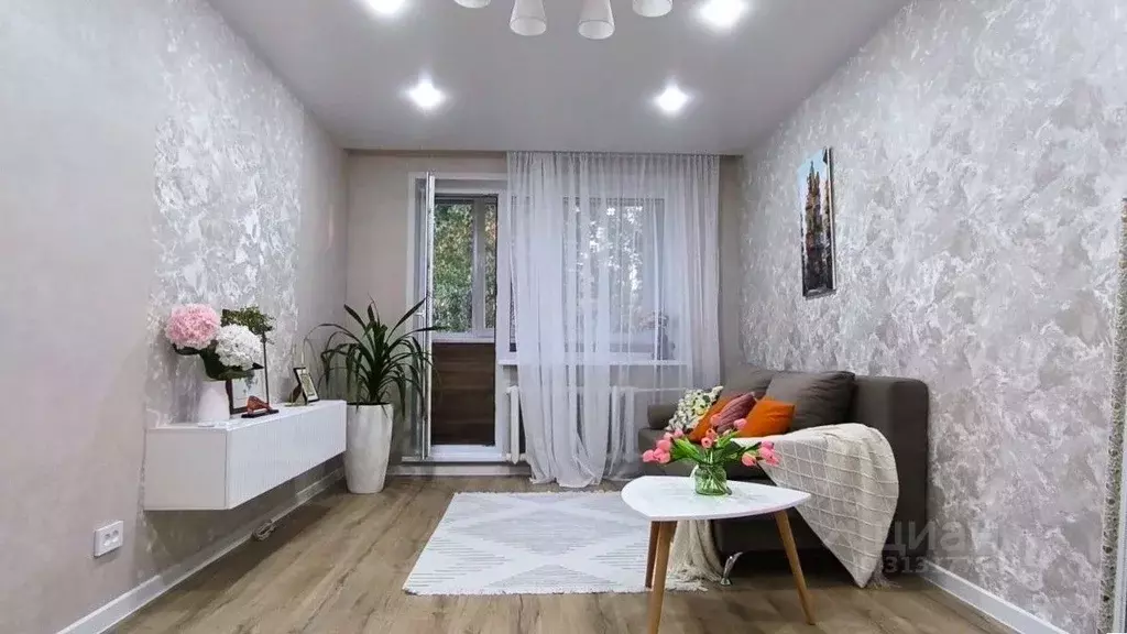 1-к кв. Чувашия, Чебоксары Эгерский бул., 25 (32.6 м) - Фото 0