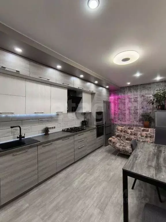 2-к кв. Ямало-Ненецкий АО, Новый Уренгой Оптимистов мкр, 10/1 (74.3 м) - Фото 1