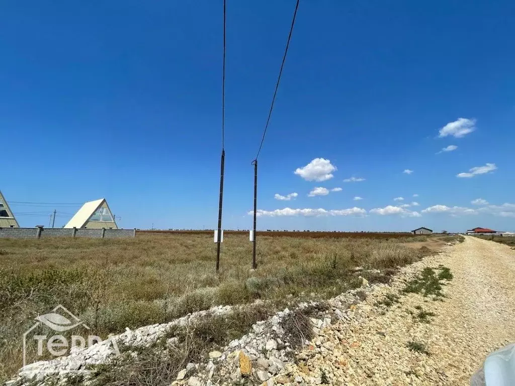 участок в крым, сакский район, с. молочное ул. западная (10.0 сот.) - Фото 0