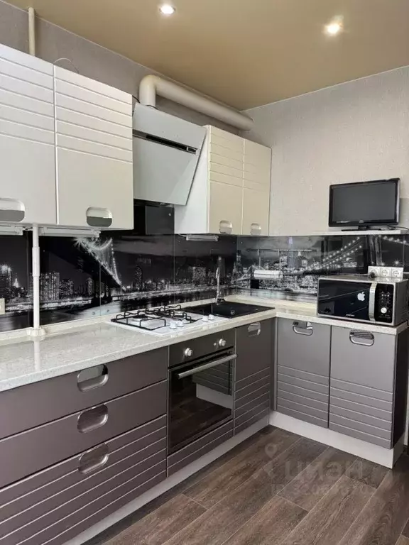 3-к кв. Волгоградская область, Волжский ул. 40 лет Победы, 35 (63.4 м) - Фото 1