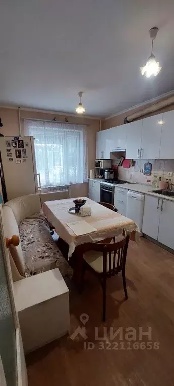 3-к кв. Саратовская область, Саратов ул. 2-я Электронная, 8 (64.6 м) - Фото 0