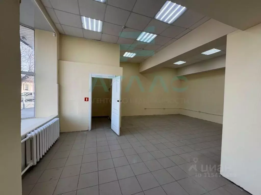 Торговая площадь в Крым, Симферополь ул. Козлова, 112 (86 м) - Фото 1