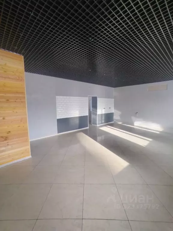 Торговая площадь в Свердловская область, Богданович ул. Гагарина, 28 ... - Фото 1