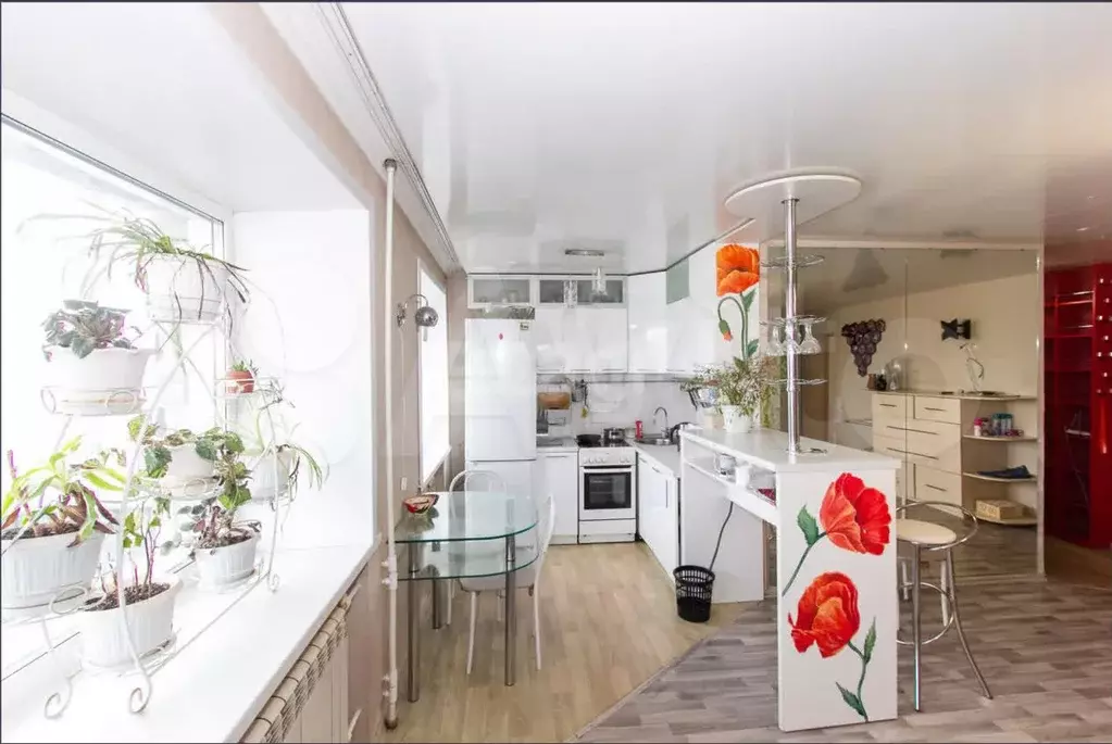 3-к. квартира, 55 м, 5/5 эт. - Фото 0