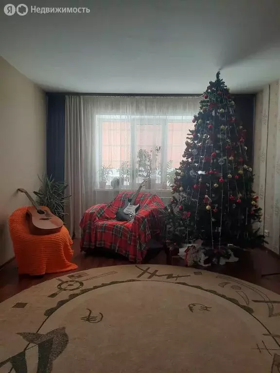 Дом в посёлок городского типа Медведево, улица Кирова, 10 (230 м) - Фото 1