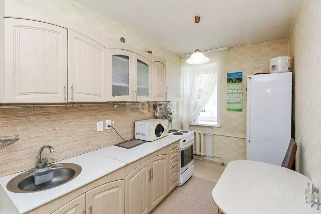 2-к кв. Тюменская область, Тюмень ул. Дальняя, 23 (48.1 м) - Фото 0