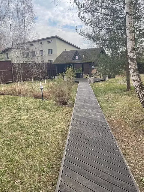 Дом 211,7 м на участке 26 сот. - Фото 1