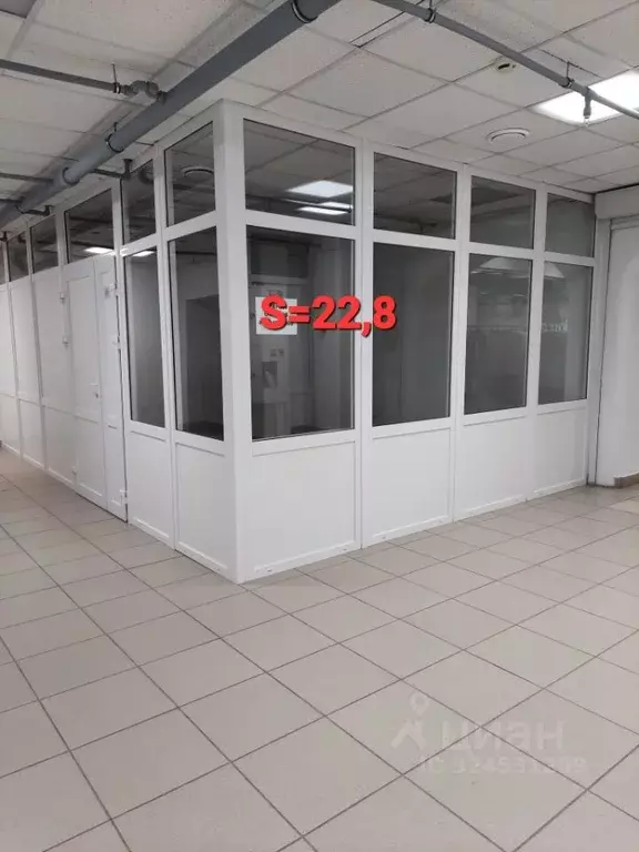 Помещение свободного назначения в Пермский край, Пермь Комсомольский ... - Фото 1