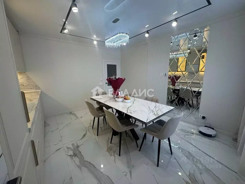 3-к кв. Бурятия, Улан-Удэ ул. Бабушкина, 1к5 (106.3 м) - Фото 1