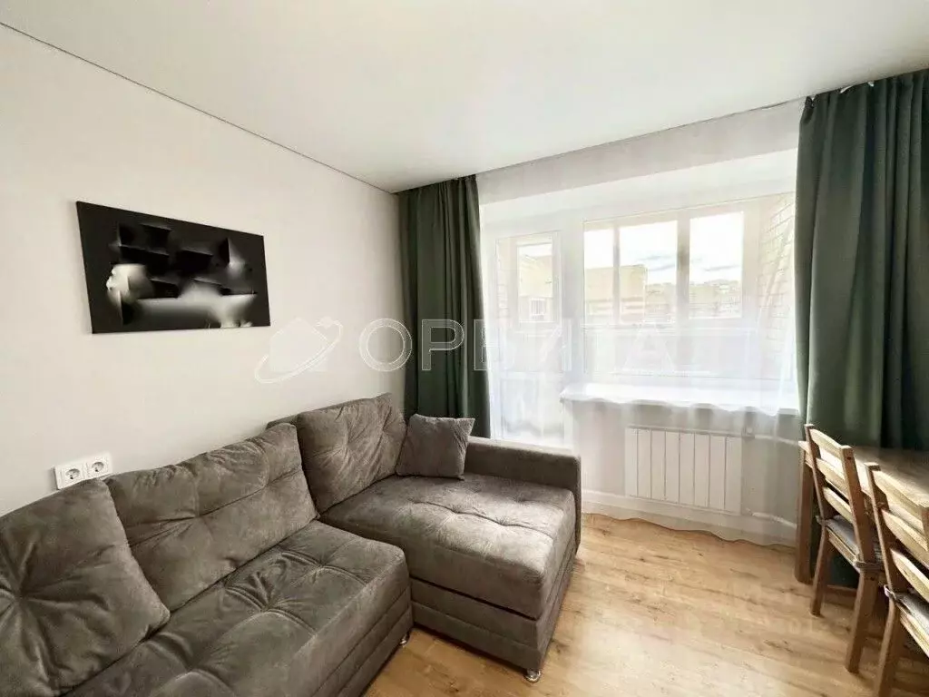 3-к кв. Тюменская область, Тюмень Кремлевская ул., 102 (83.7 м) - Фото 2