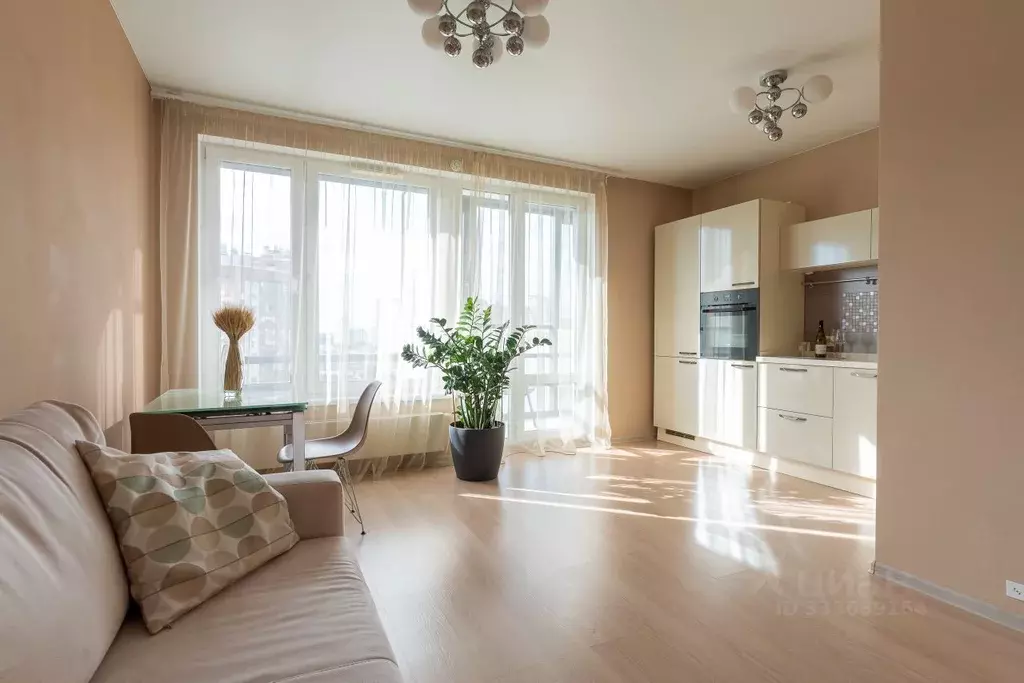 Студия Санкт-Петербург ул. Оптиков, 34К1 (28.6 м) - Фото 2