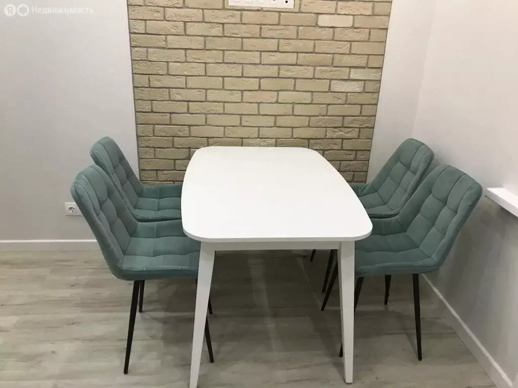 2-комнатная квартира: деревня Островцы, микрорайон Новые Островцы, ... - Фото 2