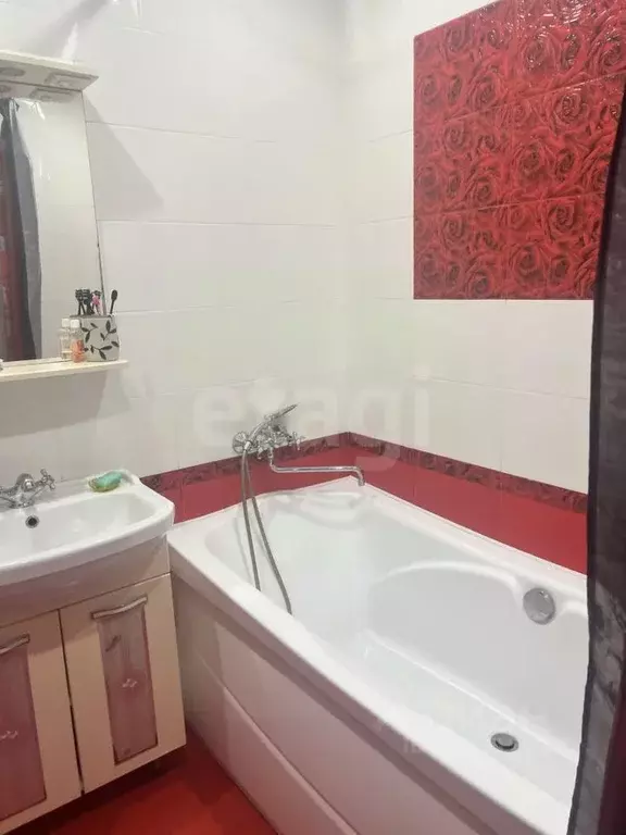 2-к кв. Брянская область, Брянск ул. Металлистов, 2 (78.0 м) - Фото 1