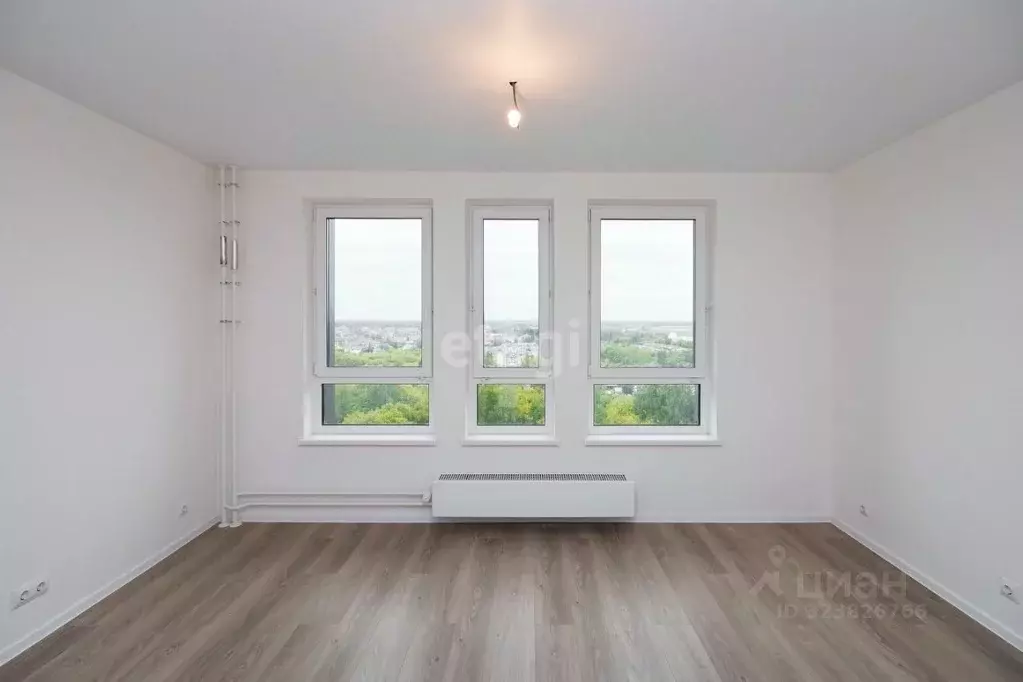 Студия Тюменская область, Тюмень Полевая ул., 117к3 (27.0 м) - Фото 1