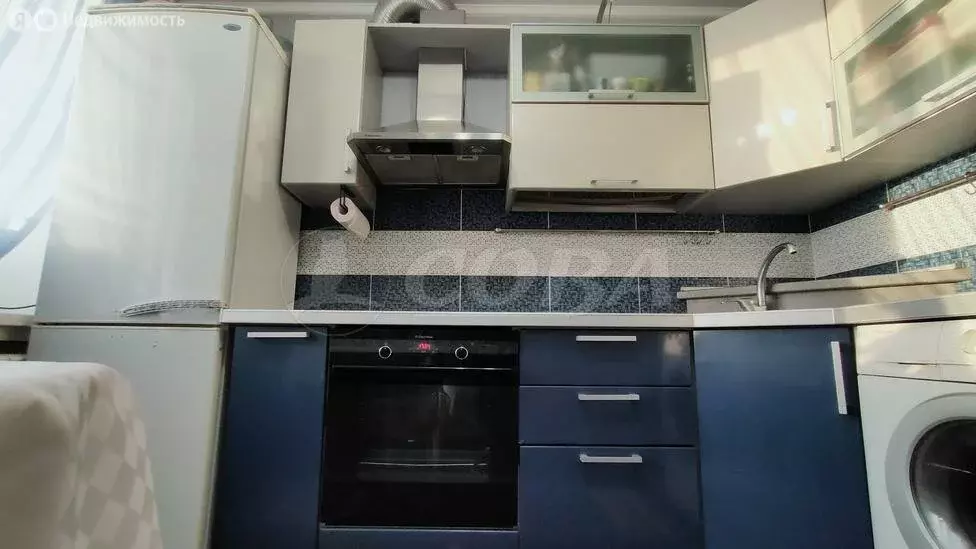 3-комнатная квартира: Тюмень, Заречный проезд, 12 (60 м) - Фото 1