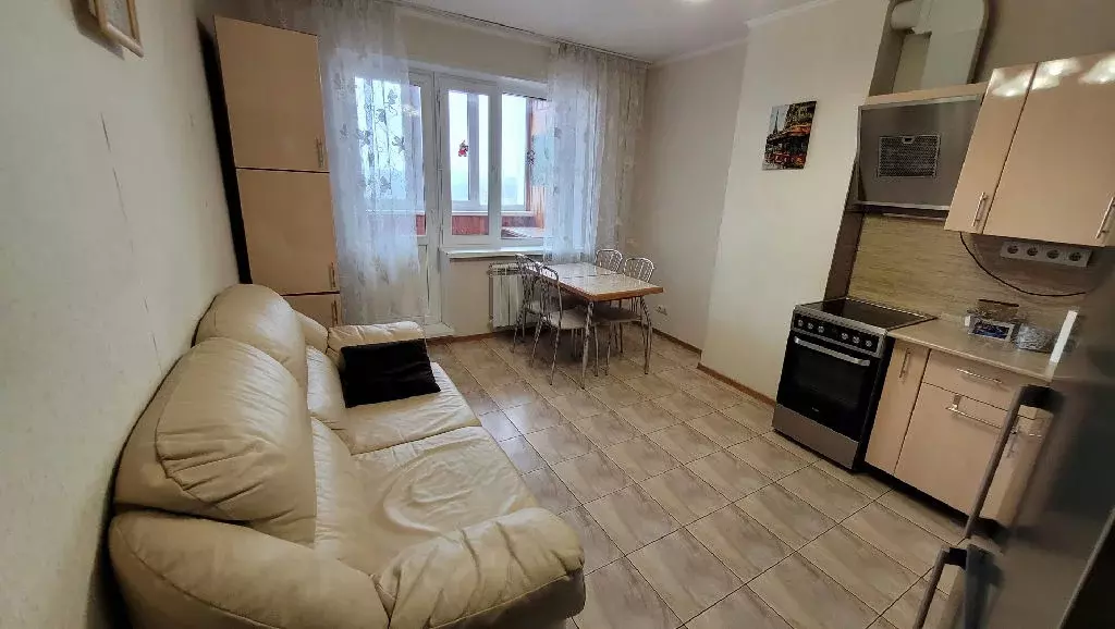 Продается 2-комнатная квартира - Фото 1