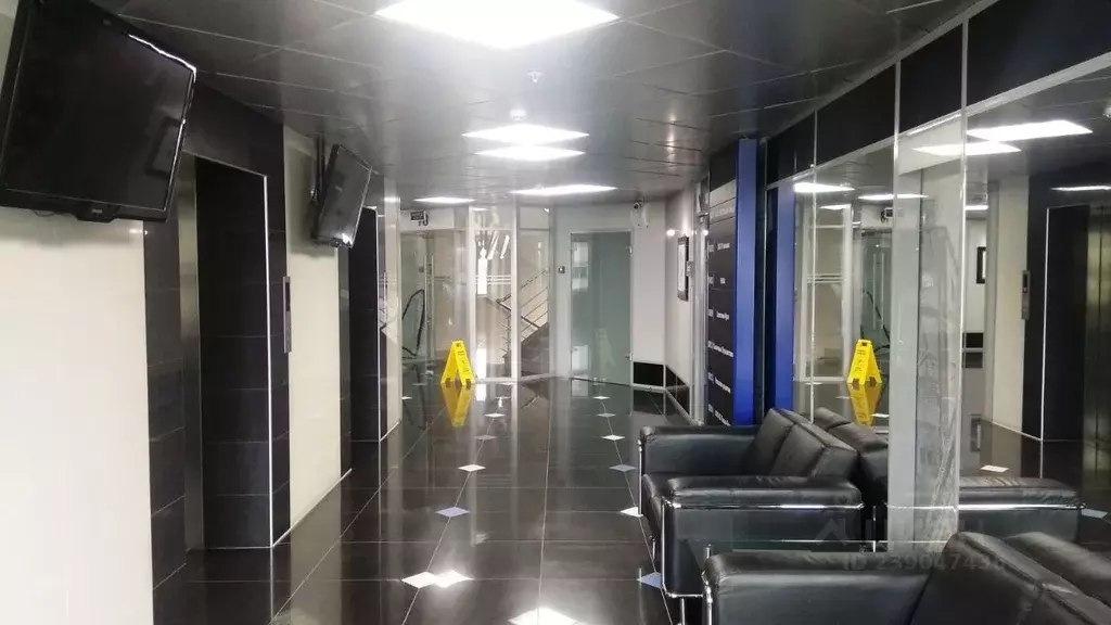 Офис в Свердловская область, Екатеринбург ул. Белинского, 83 (97 м) - Фото 1