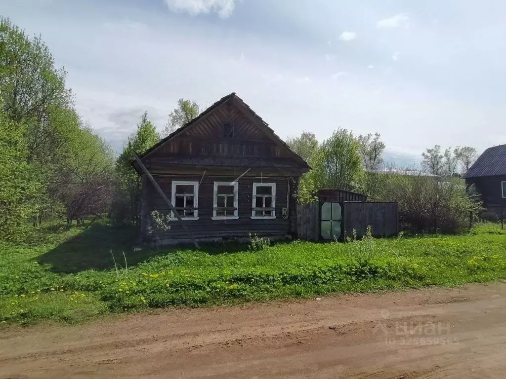 Участок в Новгородская область, Крестцы рп ул. Гагарина, 30 (10.0 ... - Фото 2