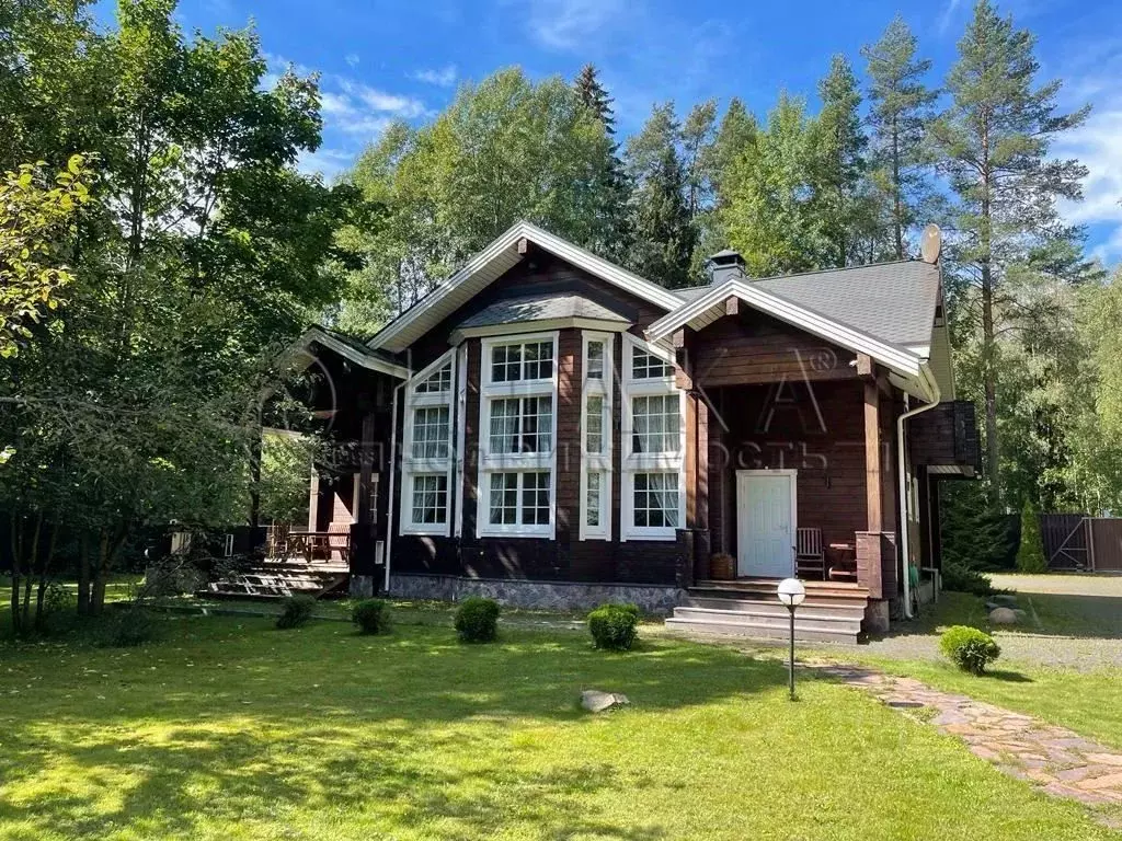 Коттедж в Санкт-Петербург пос. Комарово, ул. 1-я Дачная, 57 (350 м) - Фото 1