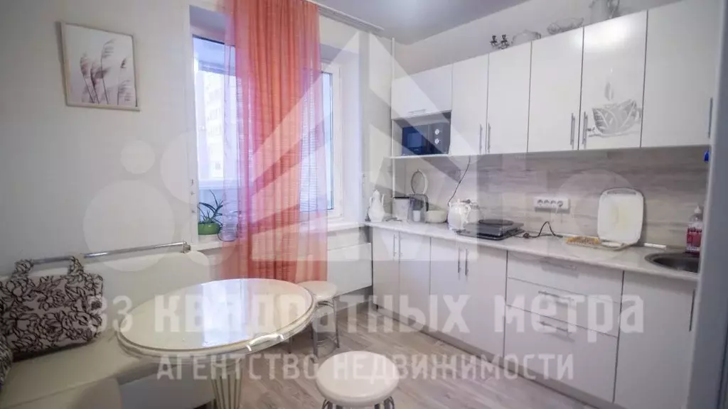 1-к. квартира, 40 м, 2/10 эт. - Фото 1