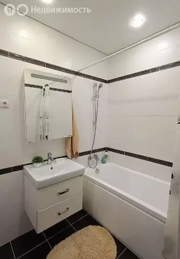 Квартира-студия: Тюмень, Комбинатская улица, 54к2 (32 м) - Фото 0