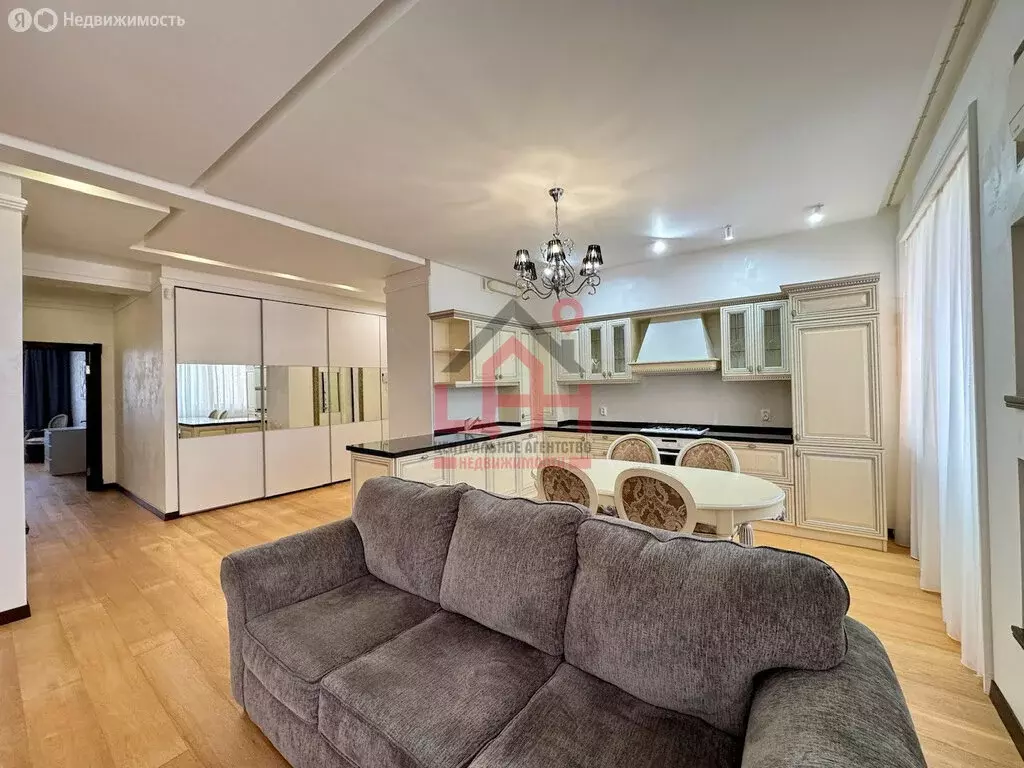 2-комнатная квартира: Ессентуки, Советская улица, 11 (72 м) - Фото 1