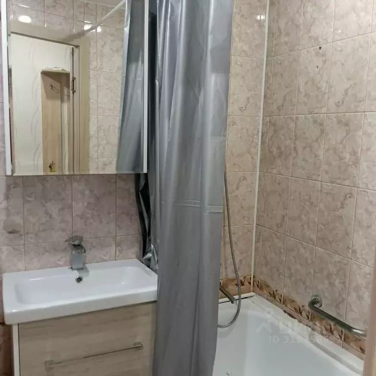 2-к кв. Саратовская область, Энгельс Петровская ул., 64 (45.0 м) - Фото 1