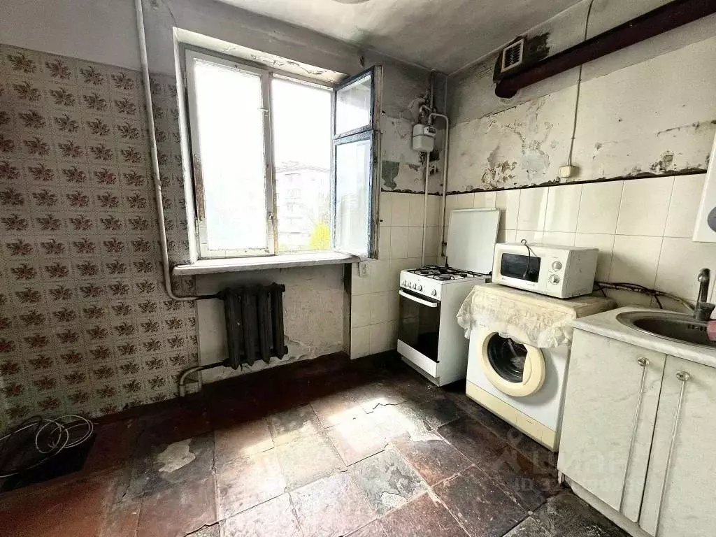 2-к кв. Севастополь пл. 50-летия СССР, 5/3 (55.0 м) - Фото 2