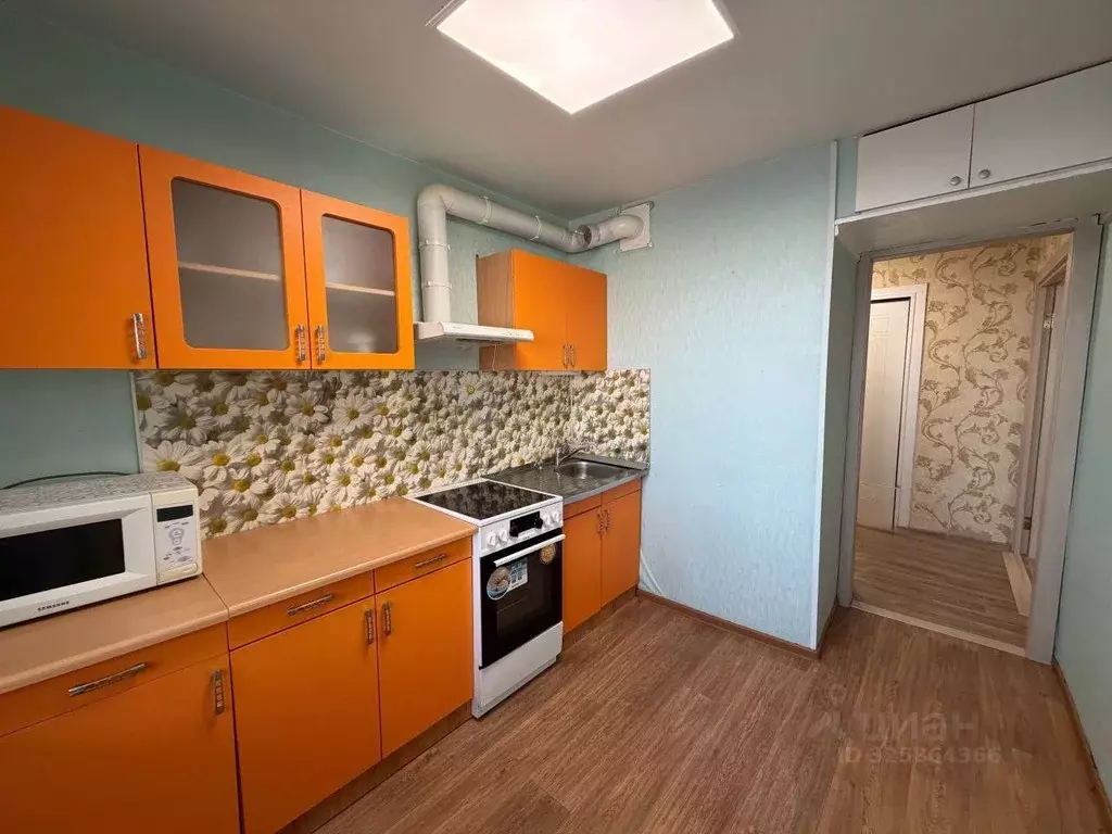 2-к кв. Свердловская область, Екатеринбург ул. Пехотинцев, 18 (47.9 м) - Фото 2