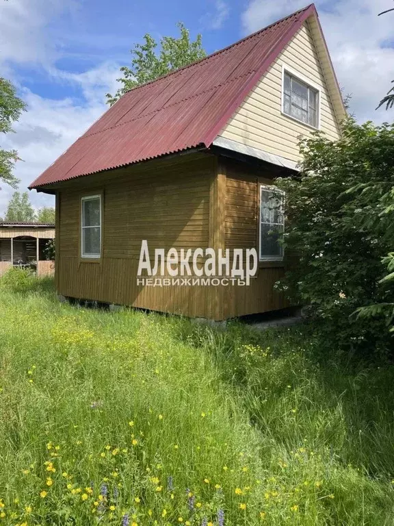 Дом в Ленинградская область, Выборгский район, Рощинское городское ... - Фото 1