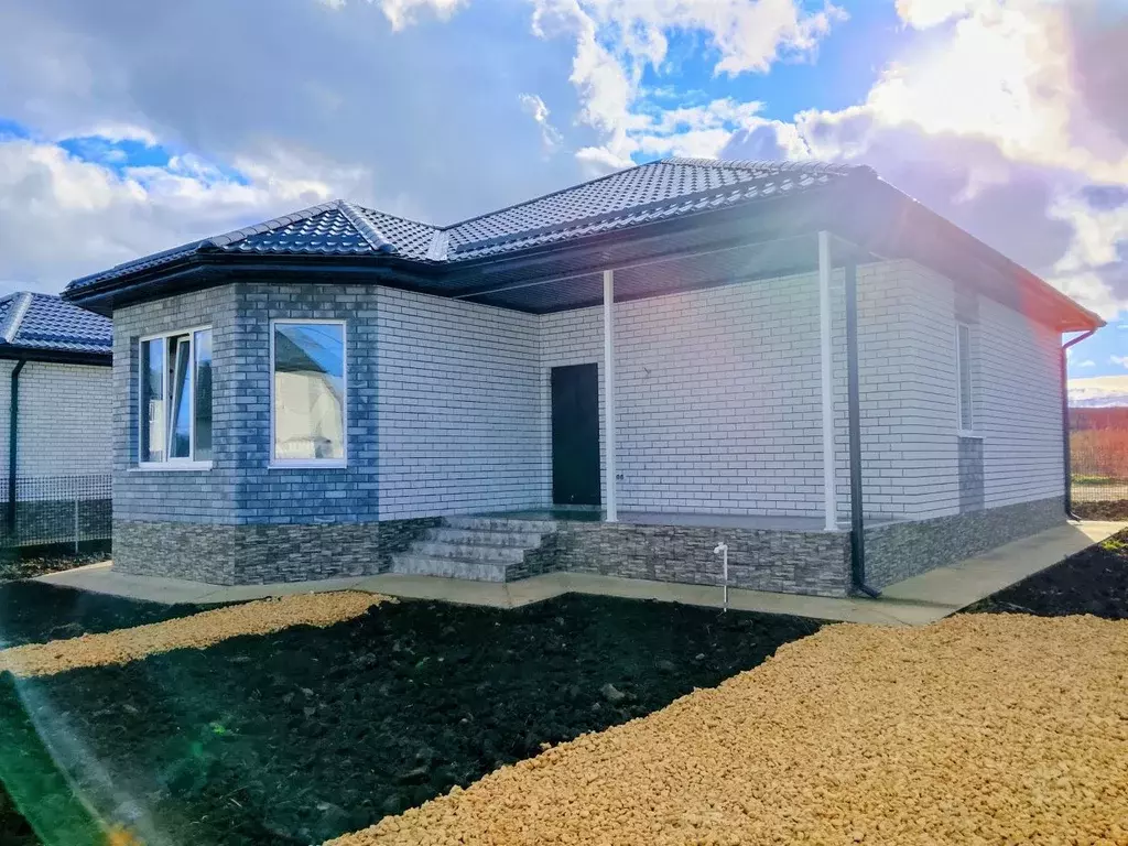 Дом в Краснодарский край, Темрюк ул. Ильи Павленко (90 м) - Фото 1