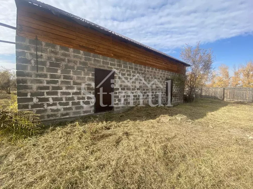 Дом в Хакасия, Усть-Абаканский район, с. Зеленое ул. Энтузиастов, 35/1 ... - Фото 0