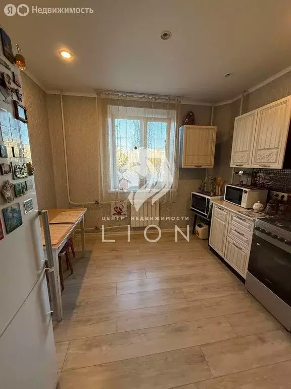 3-комнатная квартира: Белгород, 10-й микрорайон, Спортивная улица, 20 ... - Фото 2