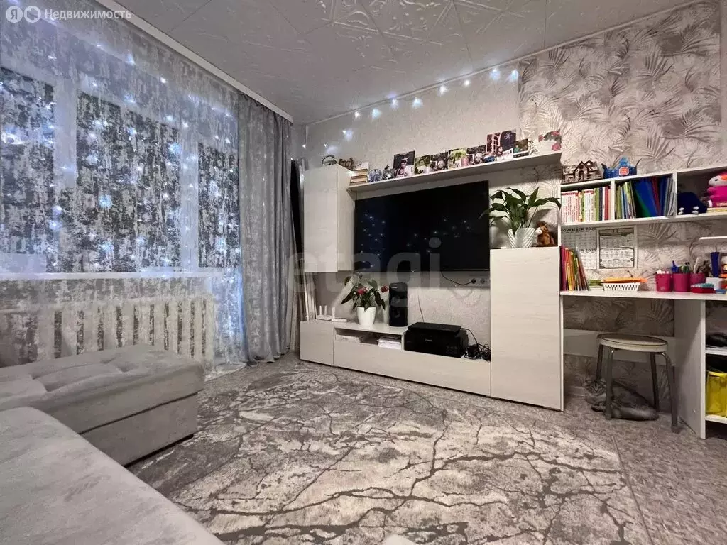 1-комнатная квартира: посёлок городского типа Медведево, улица ... - Фото 2